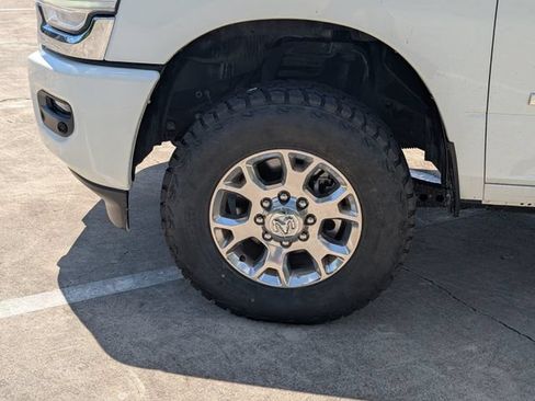Used 2024 RAM 2500 Laramie w/ Safety Group AWD/4WD image 9