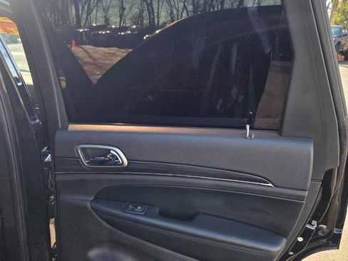 Used 2020 Jeep Grand Cherokee Limited X image 12