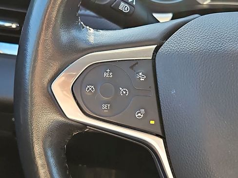 Used 2021 Chevrolet Traverse Premier FWD image 22