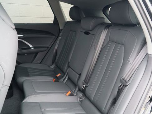 Used 2025 Audi Q5 Premium Plus w/ Premium Plus image 18