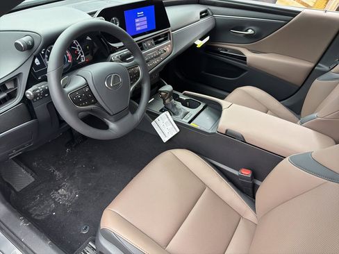 New 2025 Lexus ES 350 w/ Premium Package image 8