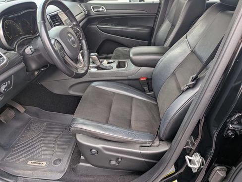 Certified 2021 Jeep Grand Cherokee Laredo X AWD/4WD image 12