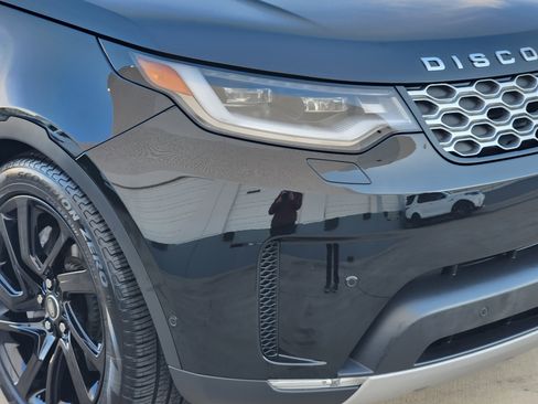 Certified 2025 Land Rover Discovery S image 8