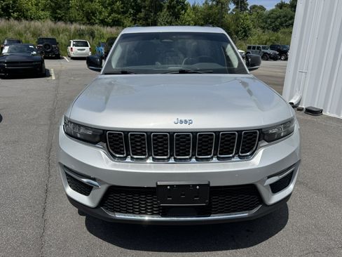 Used 2023 Jeep Grand Cherokee 4WD 4xe image 2