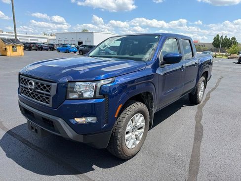 Used 2022 Nissan Frontier SV AWD/4WD image 3