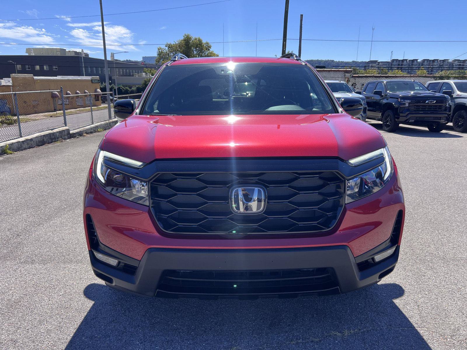 Used 2023 Honda Passport Elite image 2