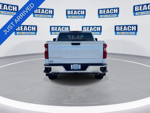 Used 2022 Chevrolet Silverado 1500 LT w/ Z71 Off-Road Package AWD/4WD image 7