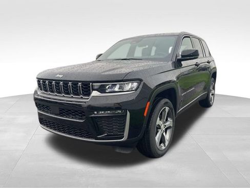New 2026 Jeep Grand Cherokee Limited w/ Trailer Tow Package AWD/4WD image 8