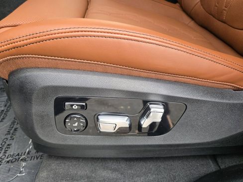 New 2026 BMW X7 M60i image 26