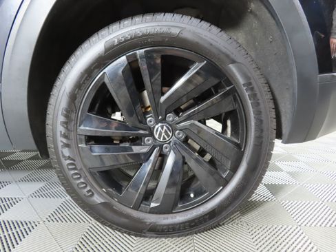 Used 2023 Volkswagen Atlas Cross Sport SE AWD/4WD image 42