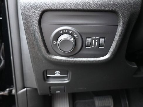 New 2025 Jeep Grand Cherokee Laredo X w/ Luxury Tech Group I image 33