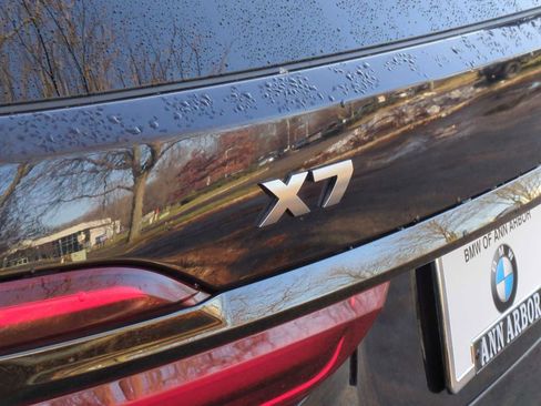 Used 2020 BMW X7 M50i w/ Dynamic Handling Package image 13