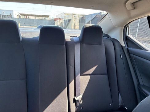 Used 2025 Nissan Sentra S FWD image 32