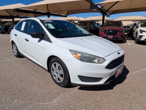 Used 2016 Ford Focus S image 3