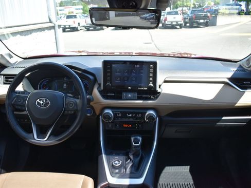Used 2020 Toyota RAV4 Limited AWD/4WD image 26
