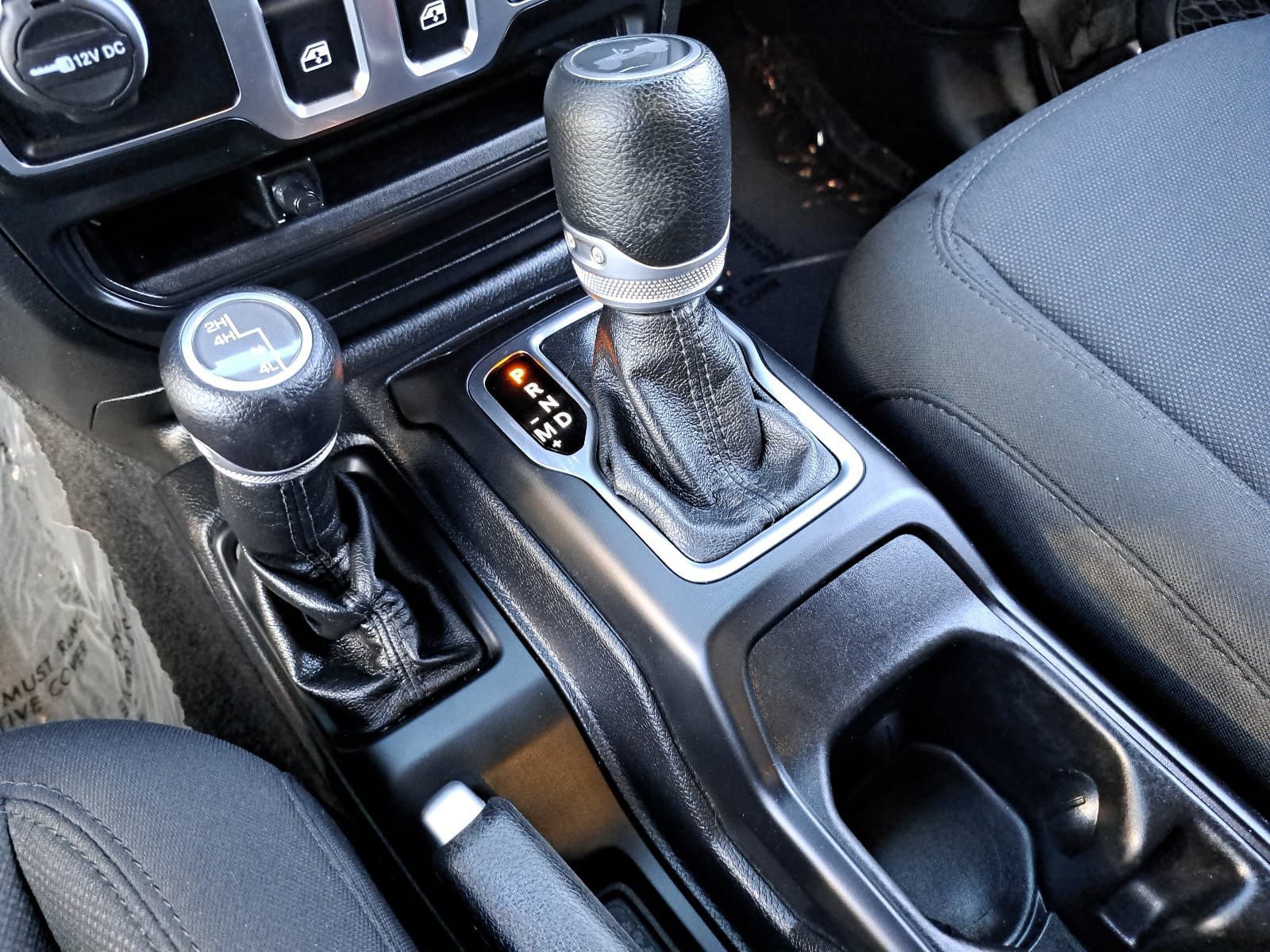 Used 2020 Jeep Wrangler Sport AWD/4WD image 26