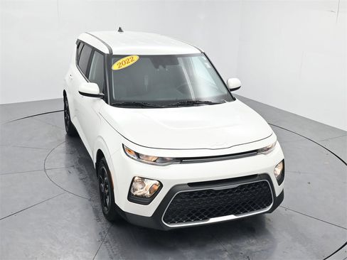 Certified 2022 Kia Soul LX w/ Technology Package image 40