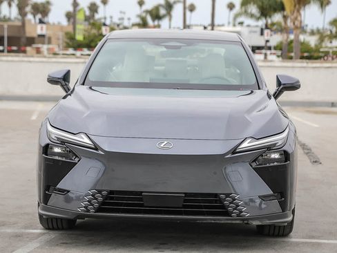 Used 2026 Lexus ES 350e w/ Convenience Package FWD image 3