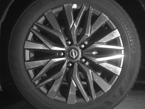 Used 2025 Nissan Altima 2.5 SV image 14