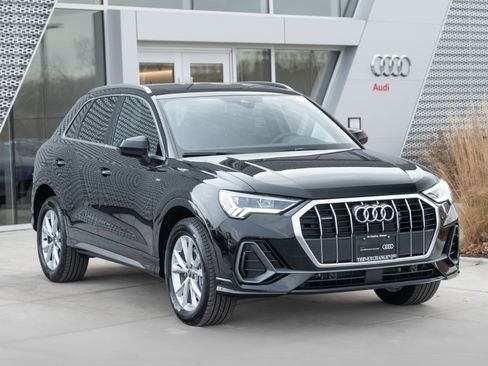 Certified 2025 Audi Q3 2.0T Premium w/ Convenience Package image 2