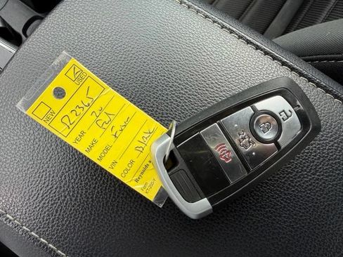 Used 2020 Ford Fusion SE FWD image 46