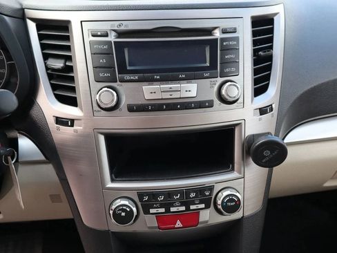Used 2014 Subaru Outback 2.5i image 25