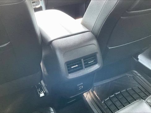 Used 2023 GMC Terrain SLT w/ Elevation Edition FWD image 14