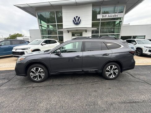 Used 2020 Subaru Outback Limited XT w/ Popular Package #2 AWD/4WD image 3