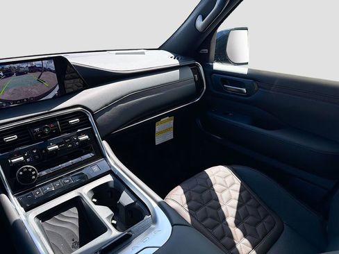 New 2026 Nissan Armada Platinum w/ Convenience Package image 25