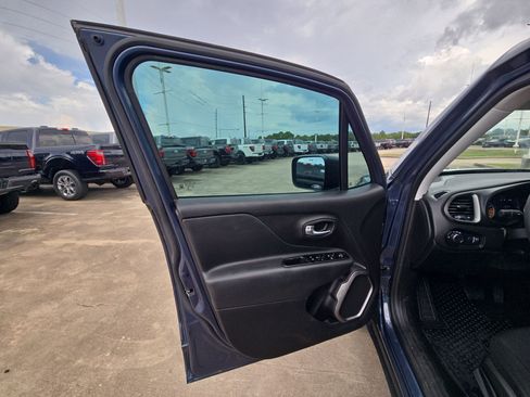 Used 2022 Jeep Renegade Sport AWD/4WD image 14