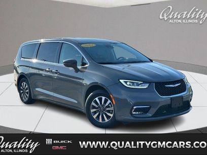 Used 2022 Chrysler Pacifica Touring-L