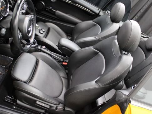 Used 2016 MINI Cooper S image 11