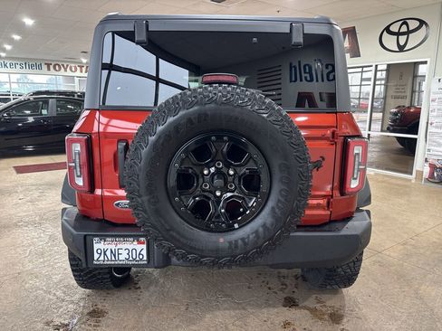 Used 2023 Ford Bronco Wildtrak image 9