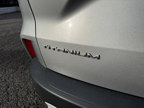 Used 2020 Ford Escape Titanium image 6