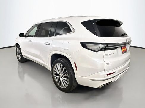 Used 2025 Buick Enclave Avenir w/ Trailering Package, 5000 lbs. AWD/4WD image 6