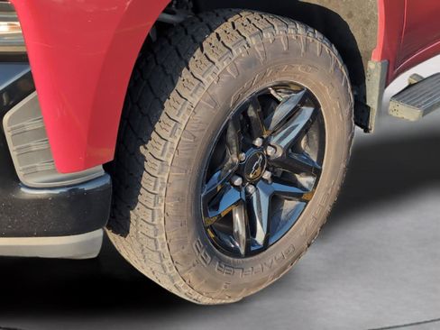 Used 2019 Chevrolet Silverado 1500 LT Trail Boss w/ Bed Protection Package image 11