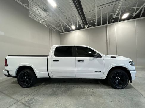 Used 2025 RAM 1500 Big Horn AWD/4WD image 5