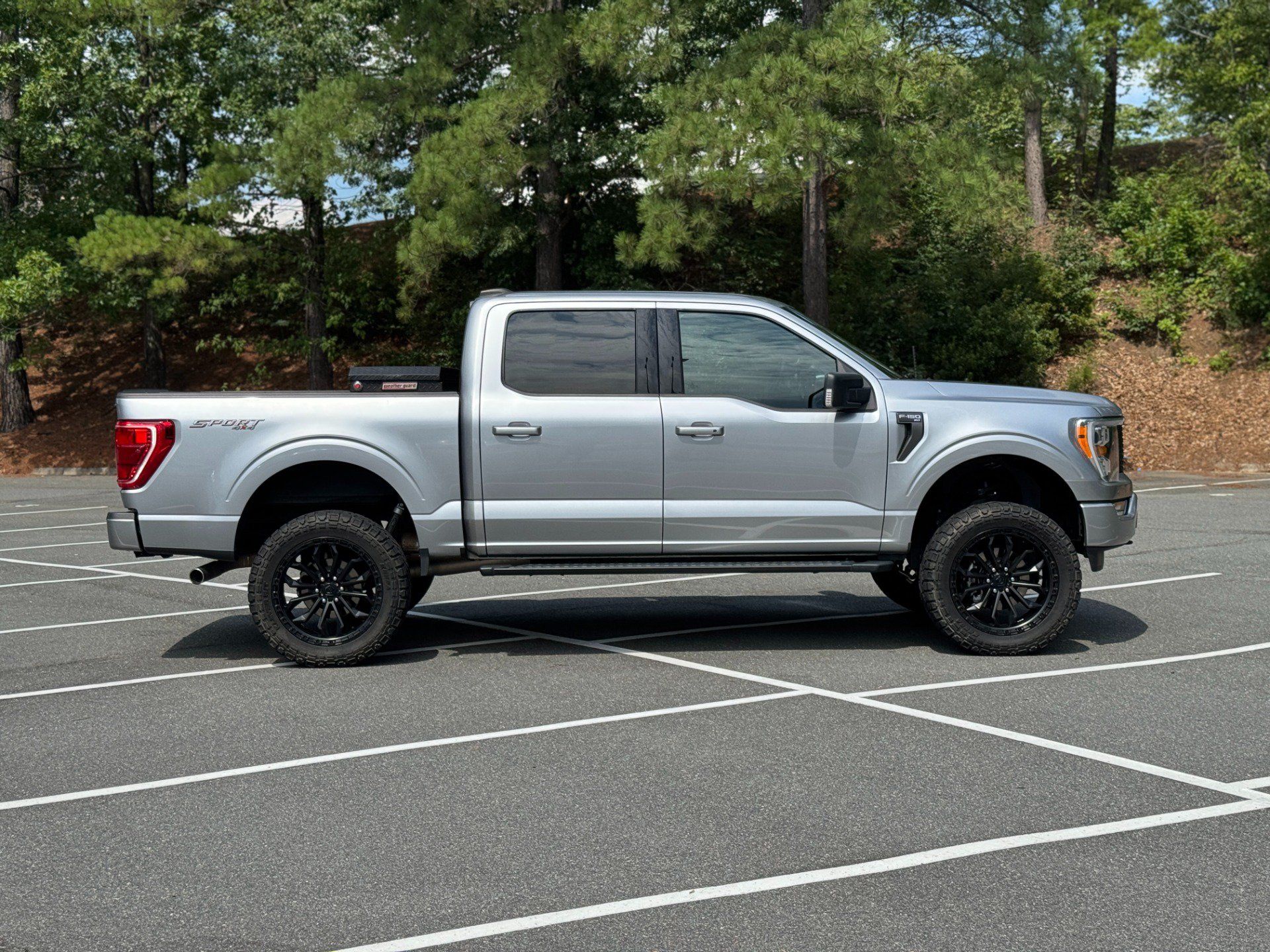 Used 2022 Ford F150 XLT w/ Equipment Group 302A High AWD/4WD image 15