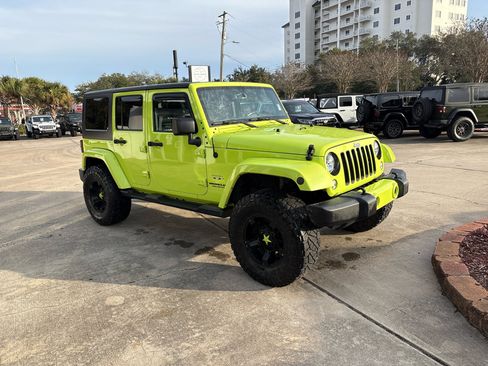Used 2016 Jeep Wrangler Unlimited Sahara w/ Connectivity Group image 4