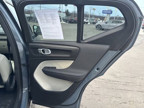 Used 2023 Volvo XC40 B5 Plus w/ Protection Package Premier image 35
