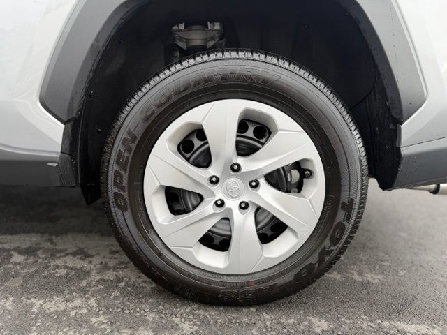 Used 2025 Toyota RAV4 LE FWD image 26