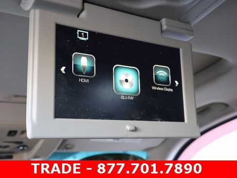 Used 2017 GMC Yukon Denali w/ Open Road Package image 16