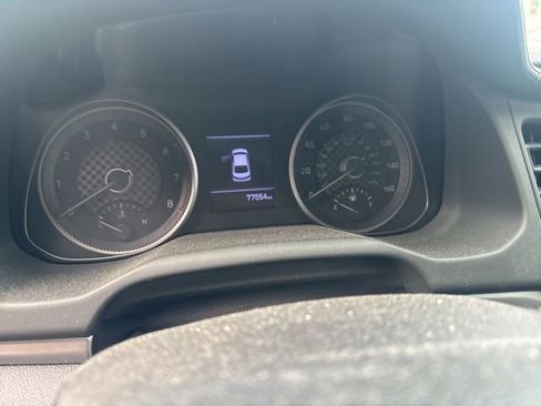 Used 2020 Hyundai Elantra SE w/ Cargo Package (C1) FWD image 5
