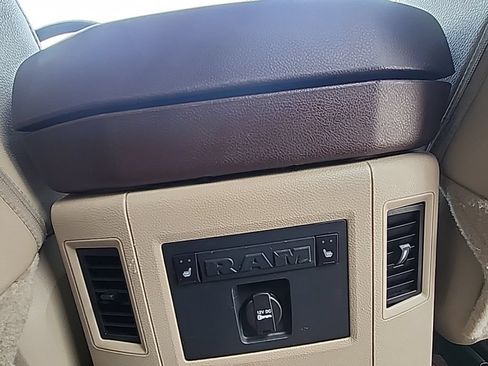 Used 2013 RAM 1500 Laramie w/ Convenience Group AWD/4WD image 14