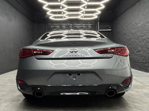 Used 2017 INFINITI Q60 3.0t w/ Cargo Package RWD image 10