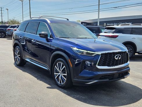 Used 2023 INFINITI QX60 Sensory w/ Cargo Package AWD/4WD image 2