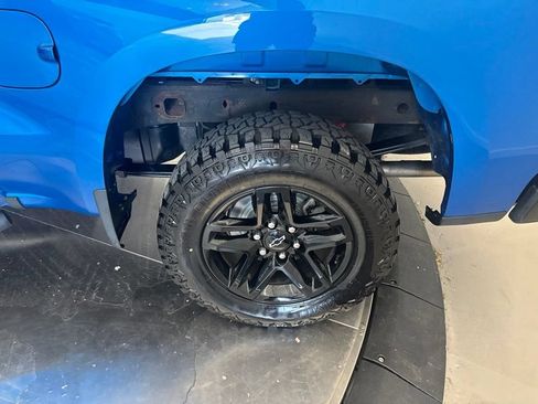 Used 2022 Chevrolet Silverado 1500 Custom Trail Boss w/ LPO, Dark Essentials Package AWD/4WD image 38
