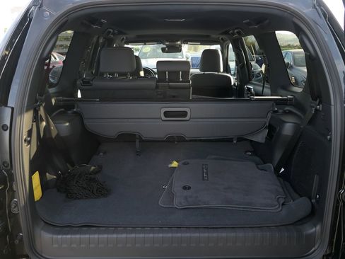 Used 2023 Lexus GX 460 Premium image 24