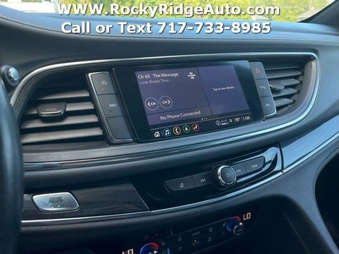 Used 2024 Buick Enclave Premium image 13