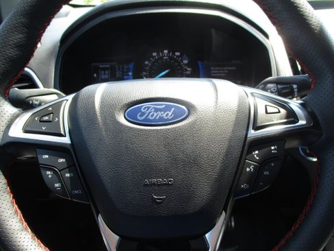 Used 2024 Ford Edge ST-Line AWD/4WD image 17